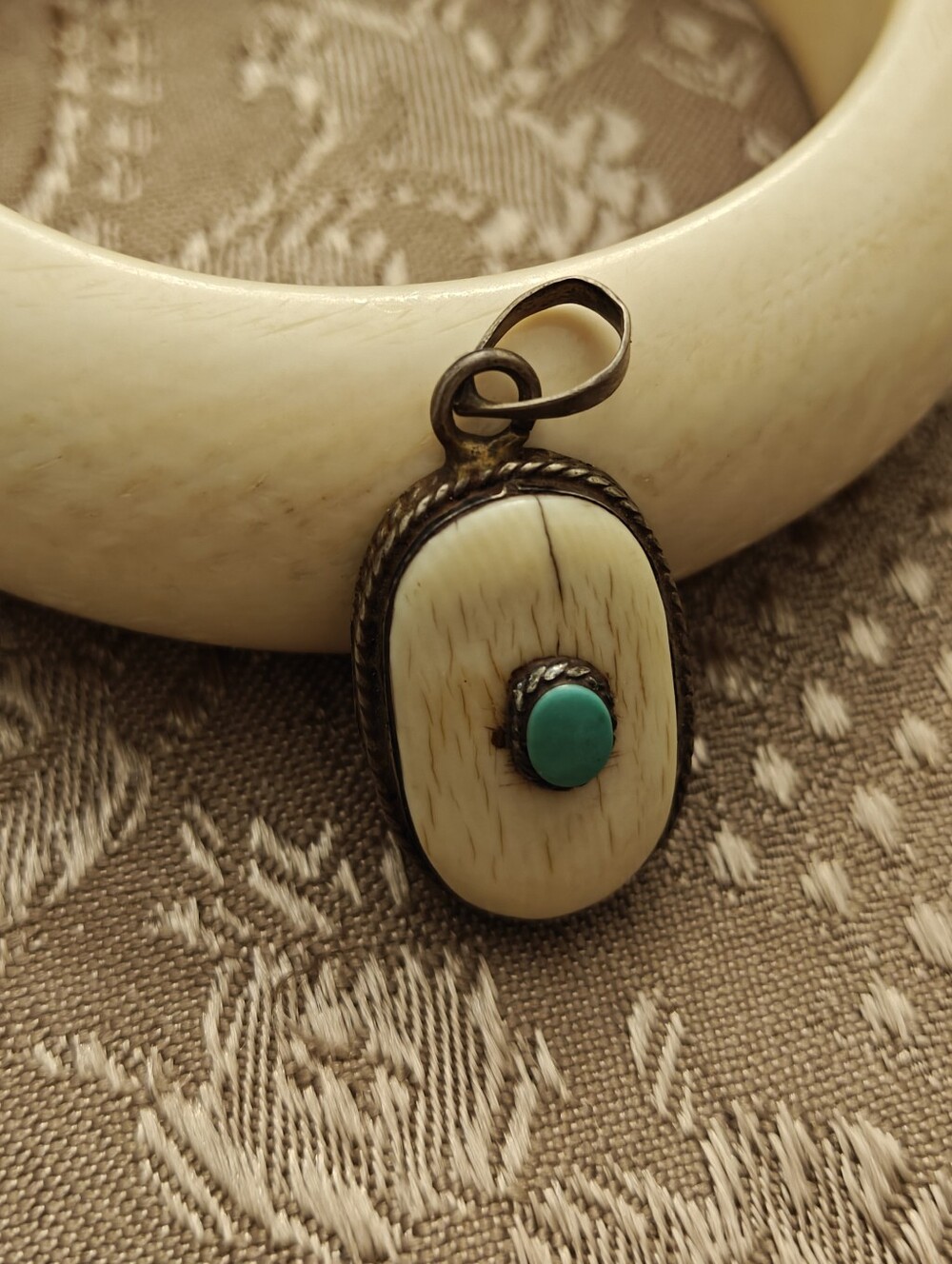 Old Southwestern Native American pendant - Picture 3 of 10